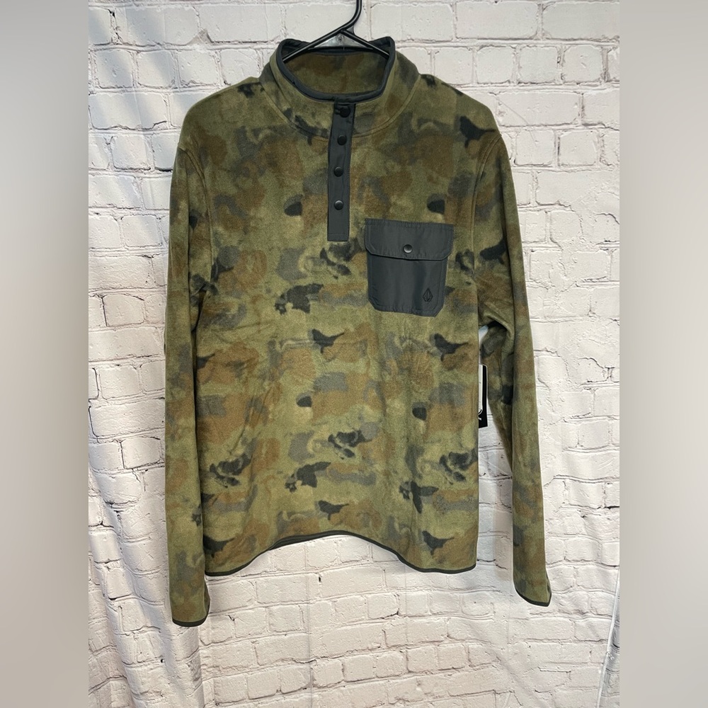 Men’s medium VOLCOM sweater- new with tags